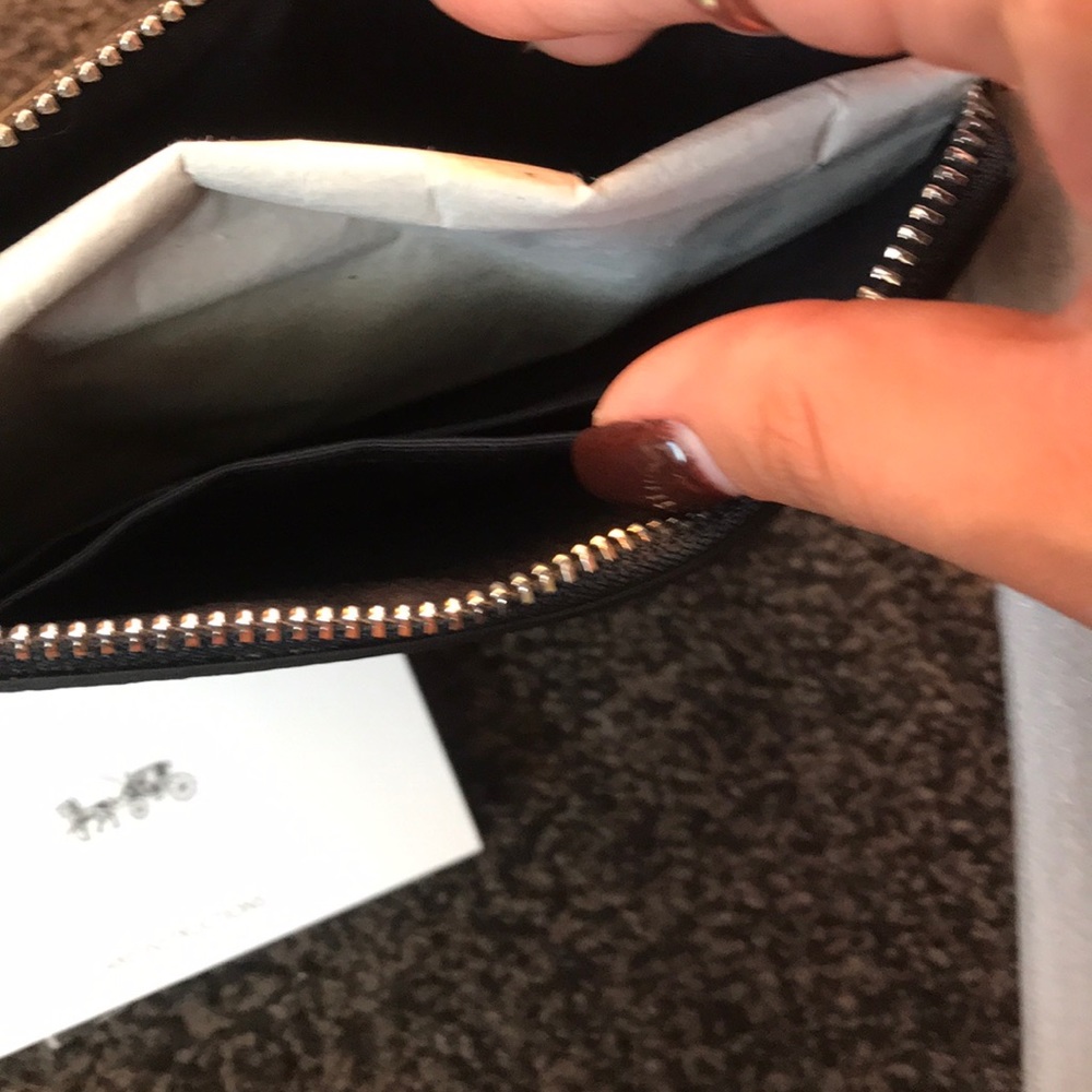 🍉 Coach wristlet 🍉 - Picture 5 of 6